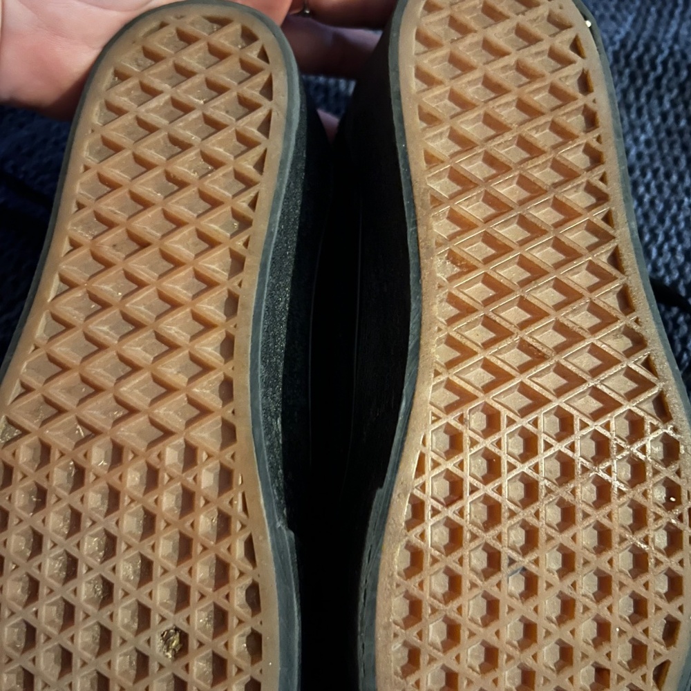 Vans - Picture 3 of 5